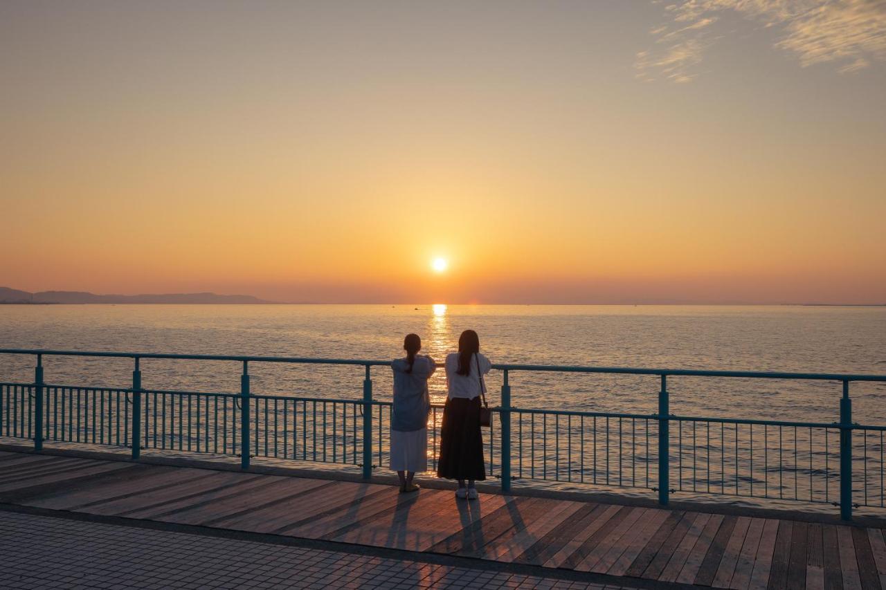 Omo Kansai Airport By Hoshino Resorts Izumisano Luaran gambar Sunset at the promenade