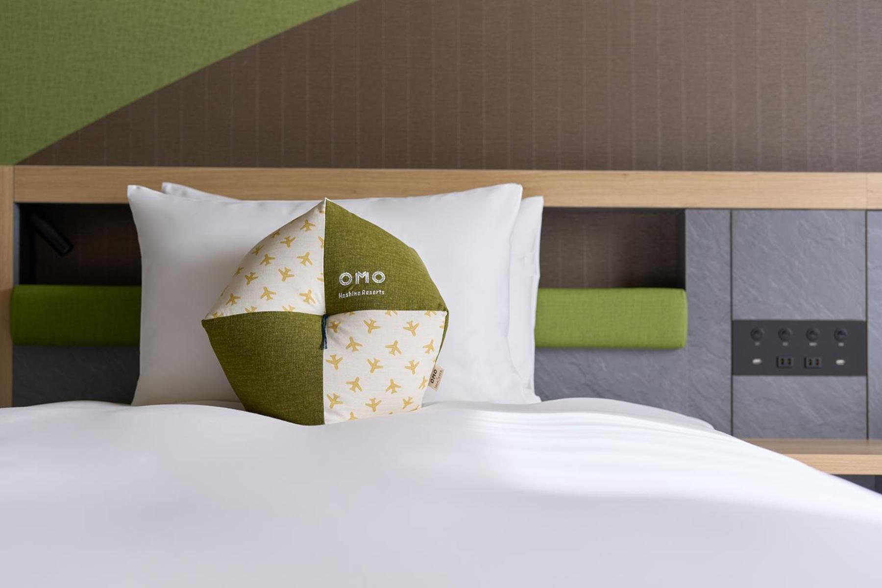 Omo Kansai Airport By Hoshino Resorts Izumisano Luaran gambar OYO's signature pillow